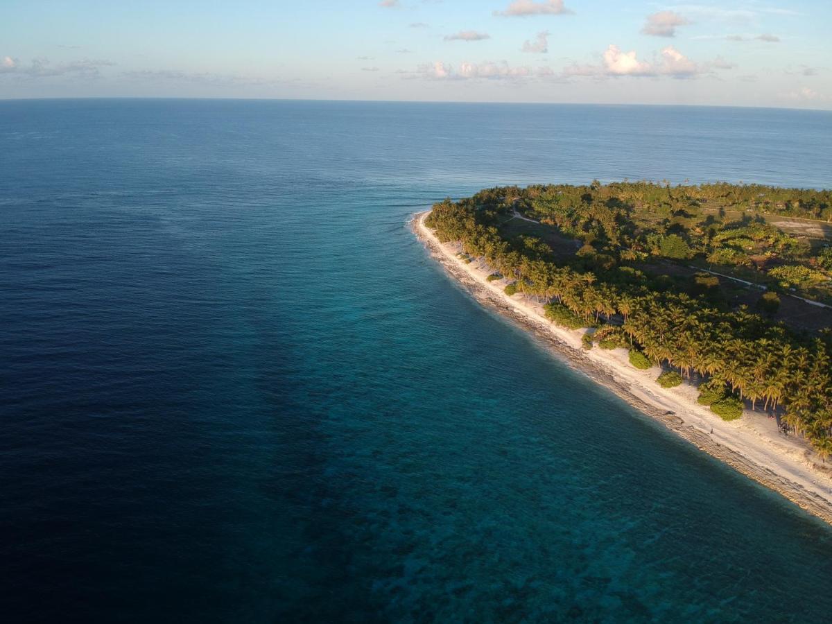 Isle Royal Inn Fuvahmulah Bagian luar foto